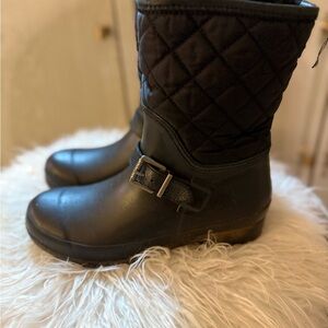 Sperry rain boot-Black Quilted w/ Buckle